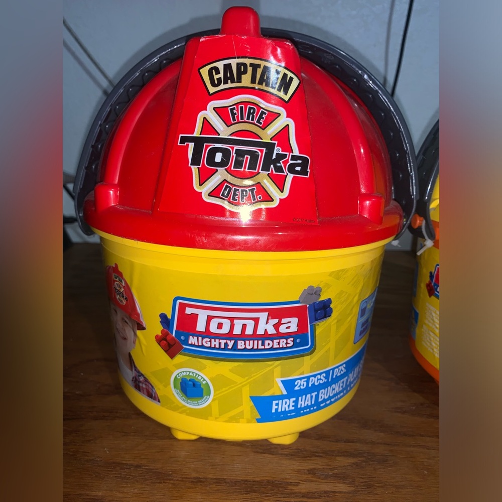 (SOLD) Brand new Tonka Mighty Builders RED Hard Hat Bucket Play Set – Captain–